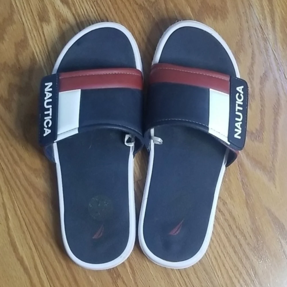 Nautica‎ slides size 4